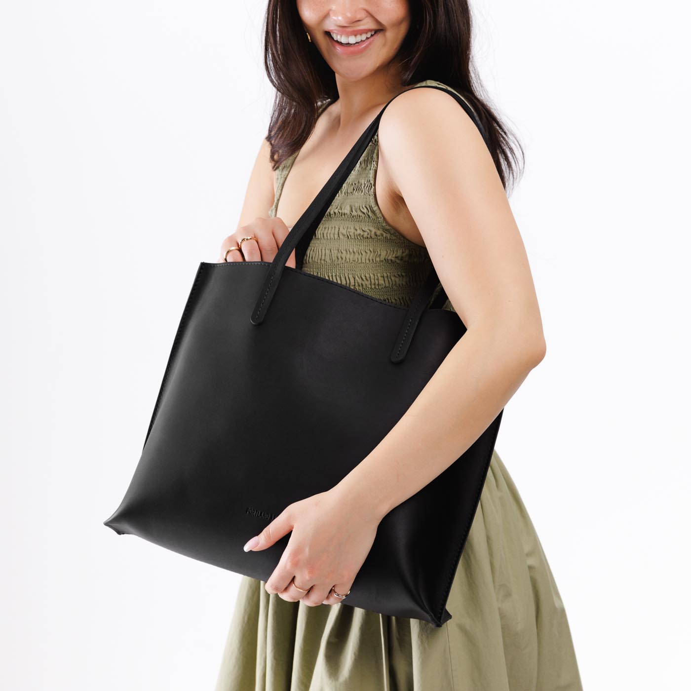 August Tote - Image 119