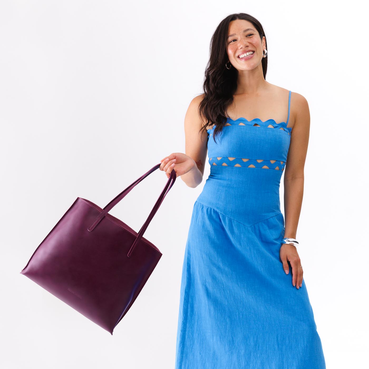 August Tote - Image 138