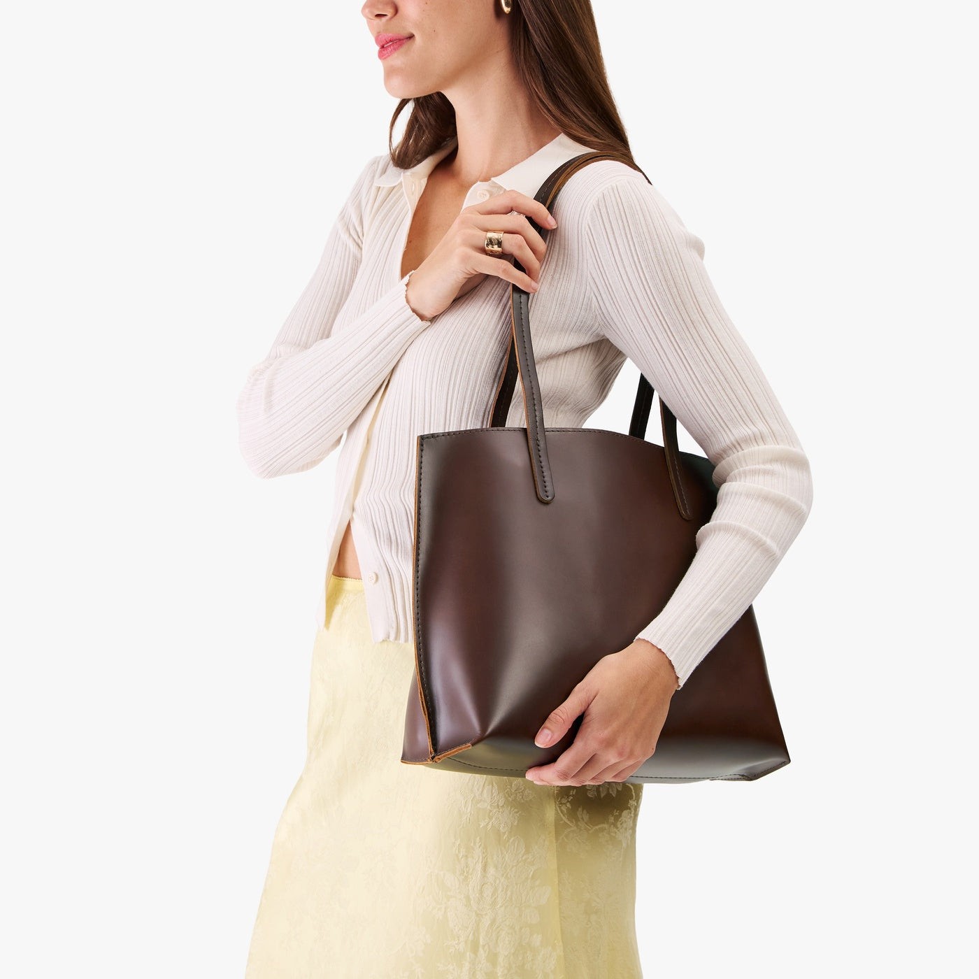August Tote - Image 64