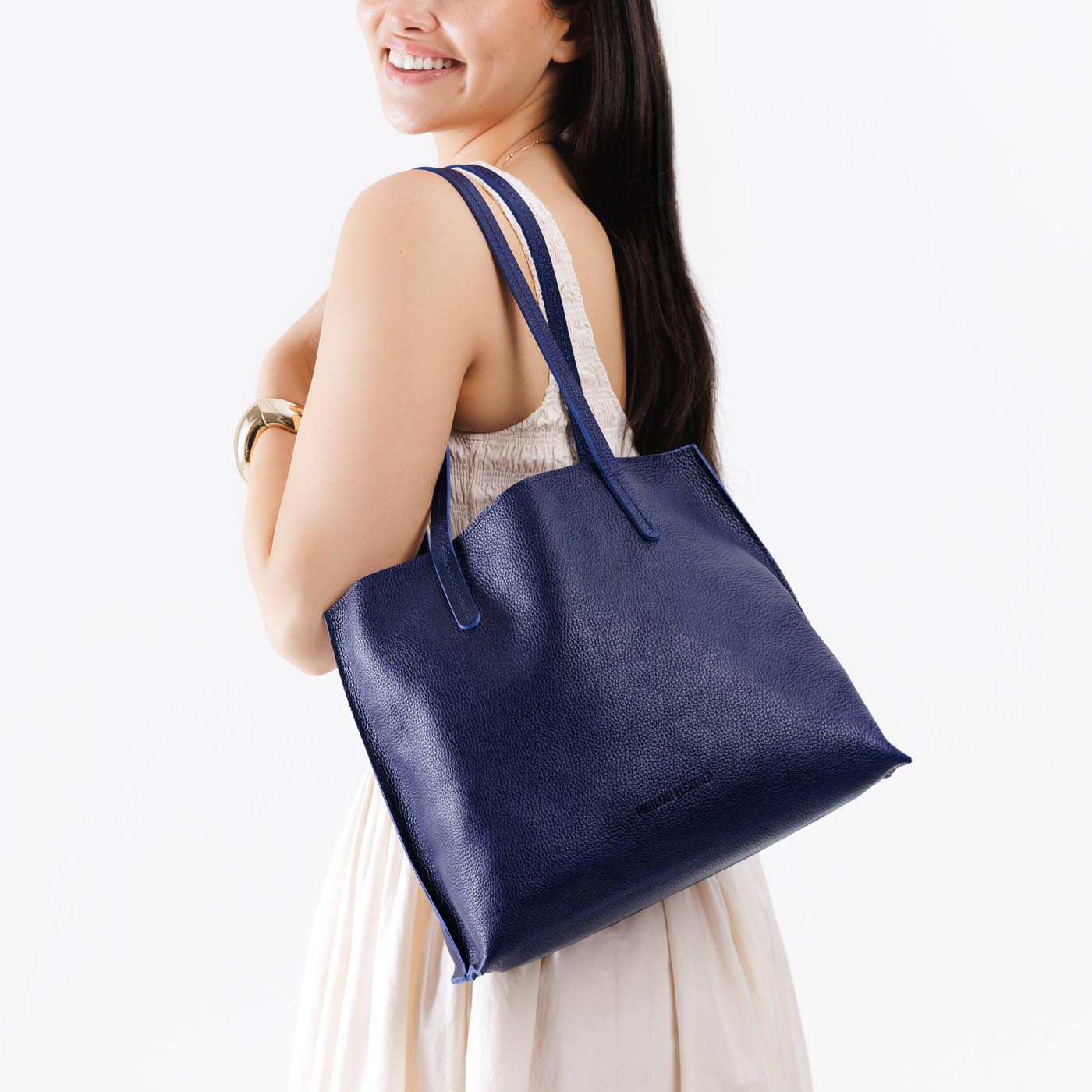 August Tote - Image 31