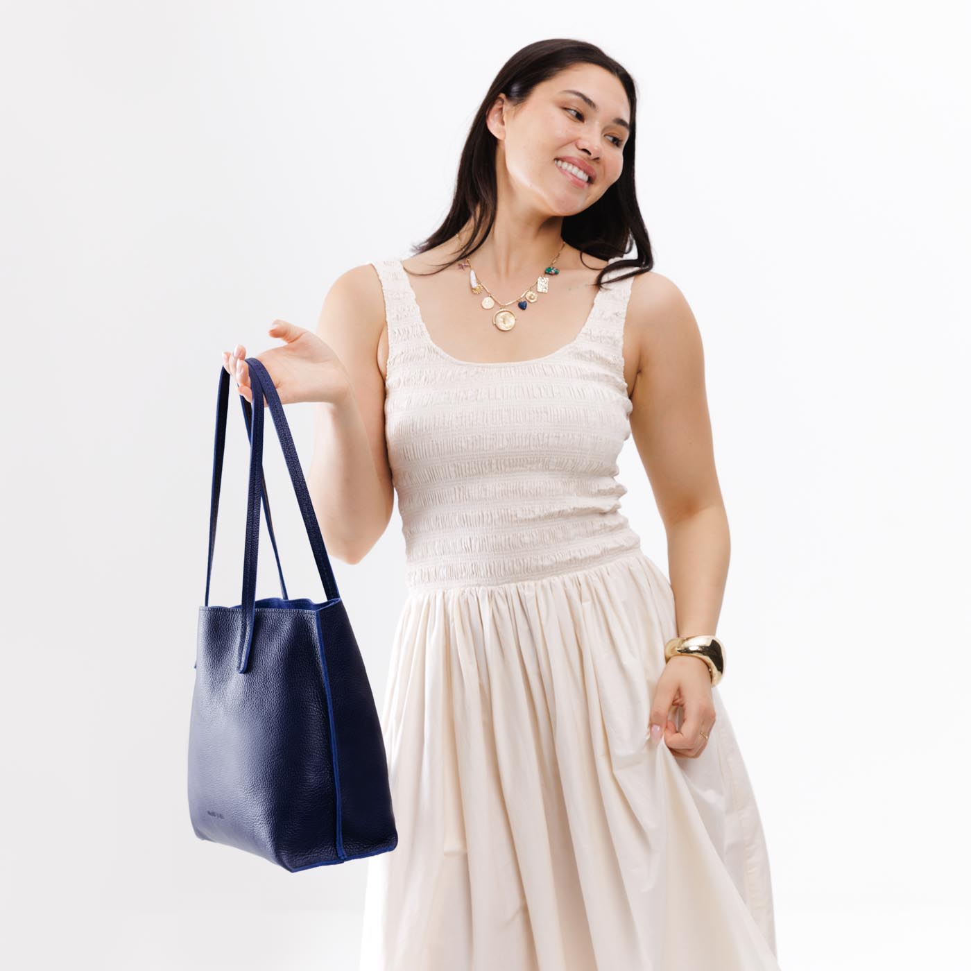 August Tote - Image 33