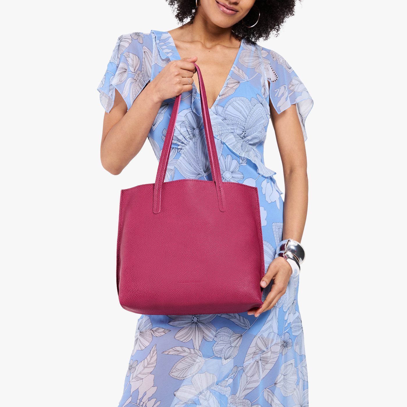 August Tote - Image 77