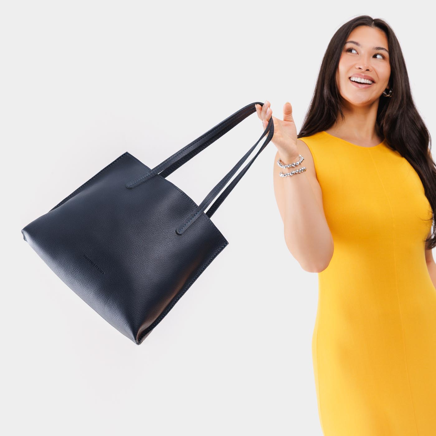 August Tote - Image 48