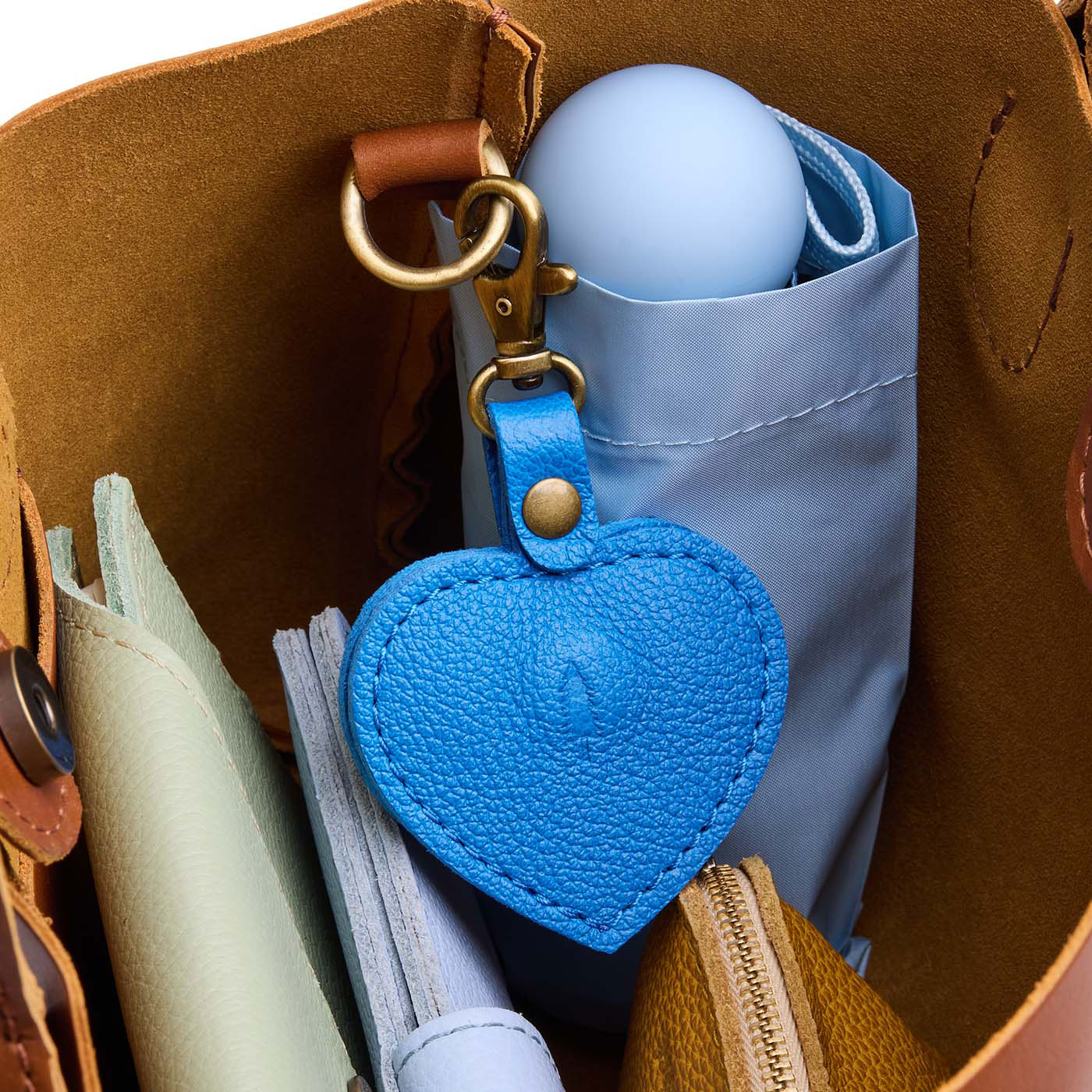 Heart AirTag Holder - Image 23