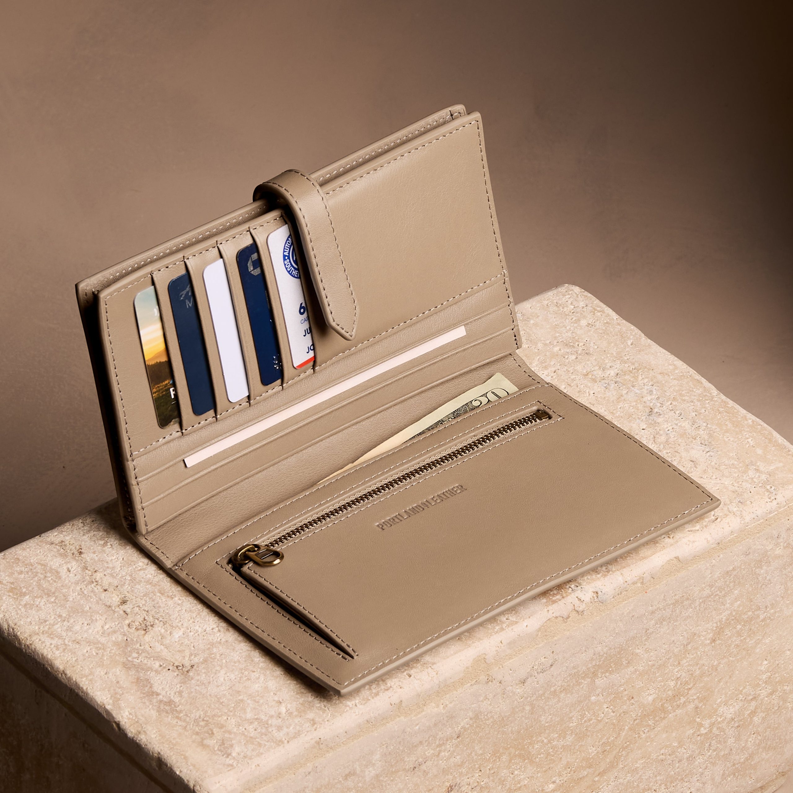 Horizon Bifold Wallet - Image 38