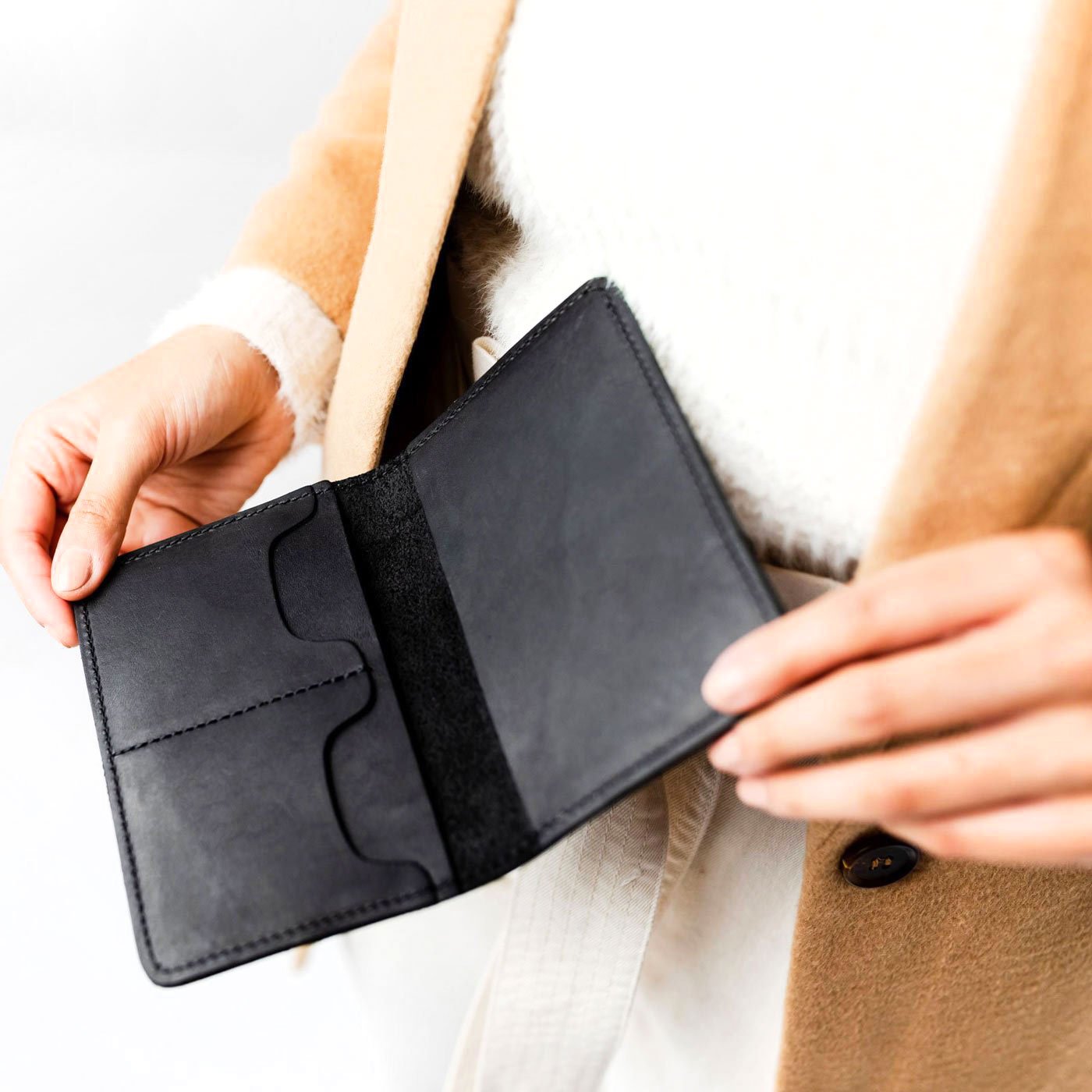 Leather Modern Passport Holder - Image 88