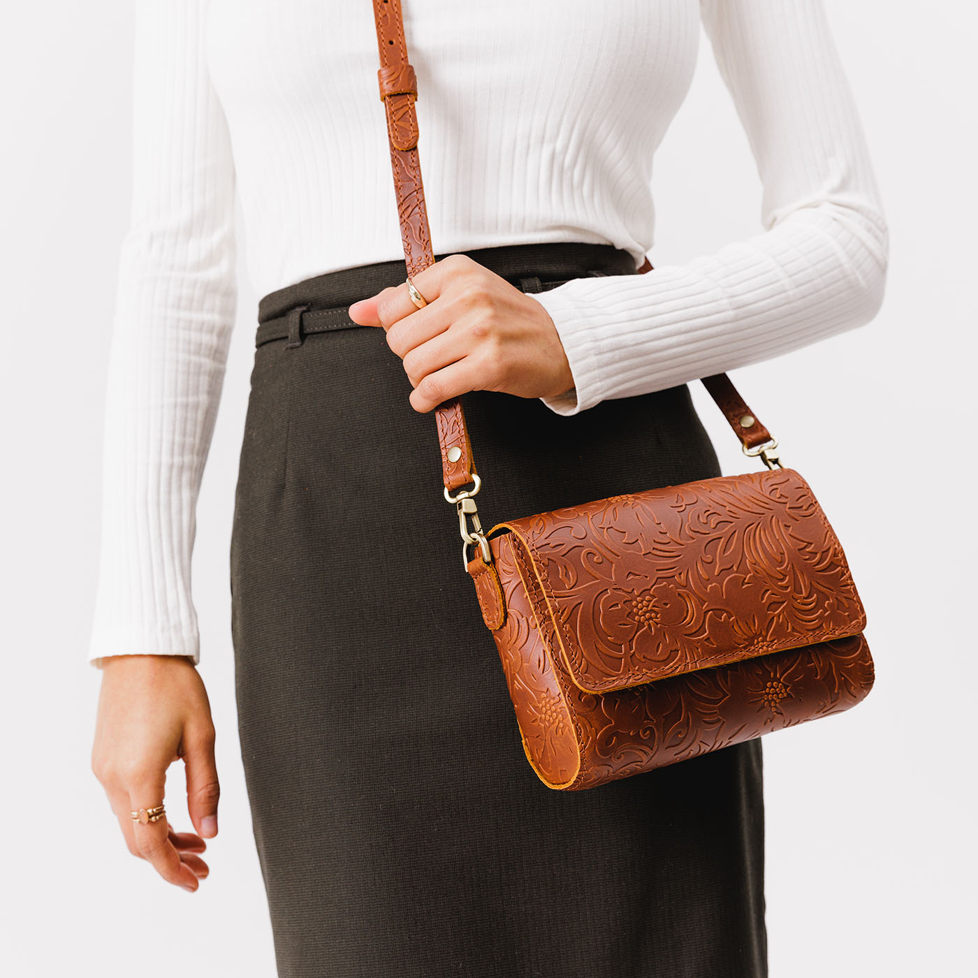 Metro Crossbody - Image 113