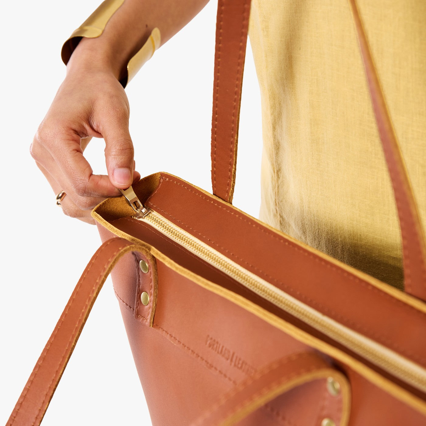 Montana Tote - Image 117